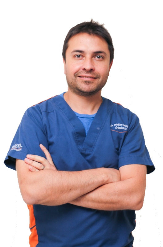 Dr. Cristian Valdés
